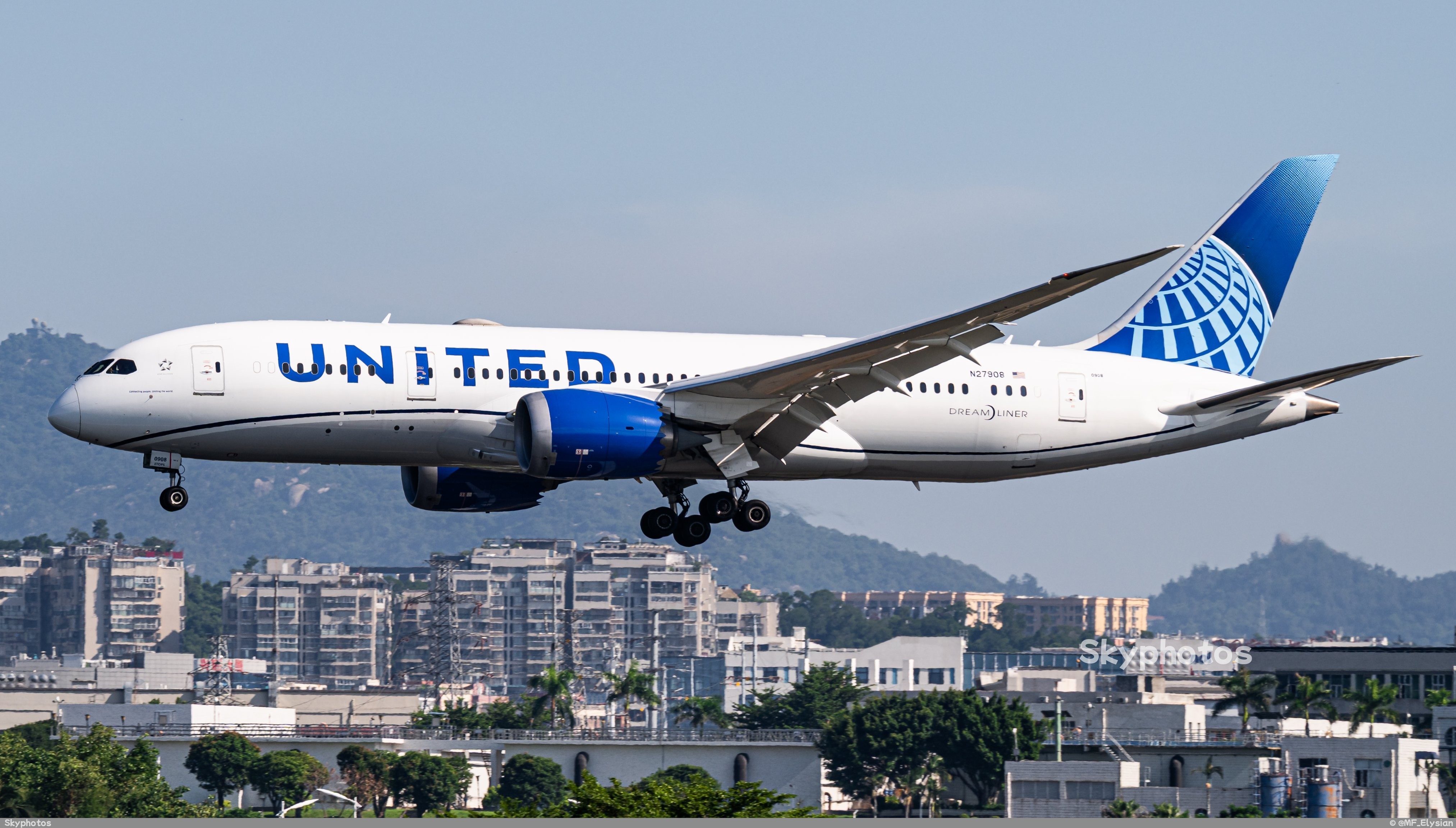 United Airlines Inc Boeing 787-8